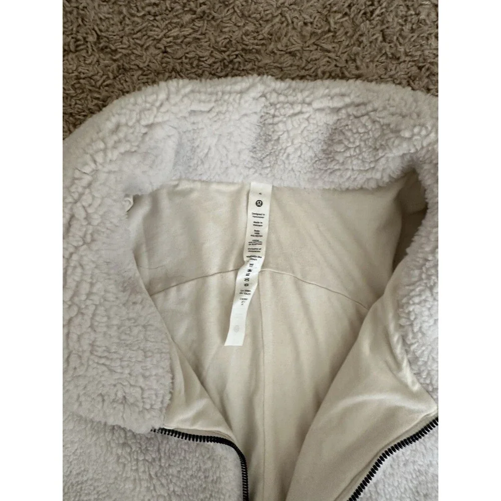 Lululemon White Sherpa Full Zip Jacket Women’s Size 6 Long Sleeve